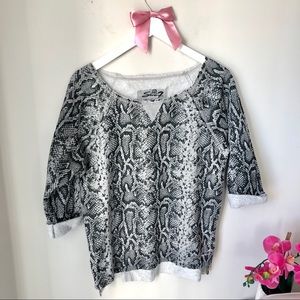 SEVEN7 Half Sleeve Sweater Gray Black Animal Print Raw Hem Cotton Medium